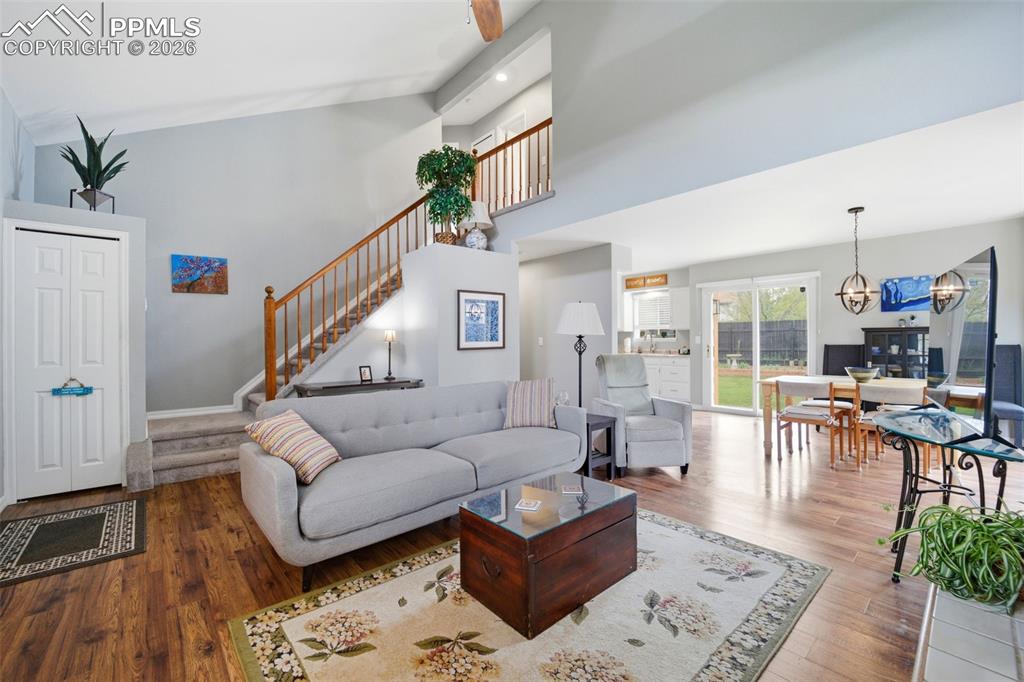 Image 7 of 32: Living Room