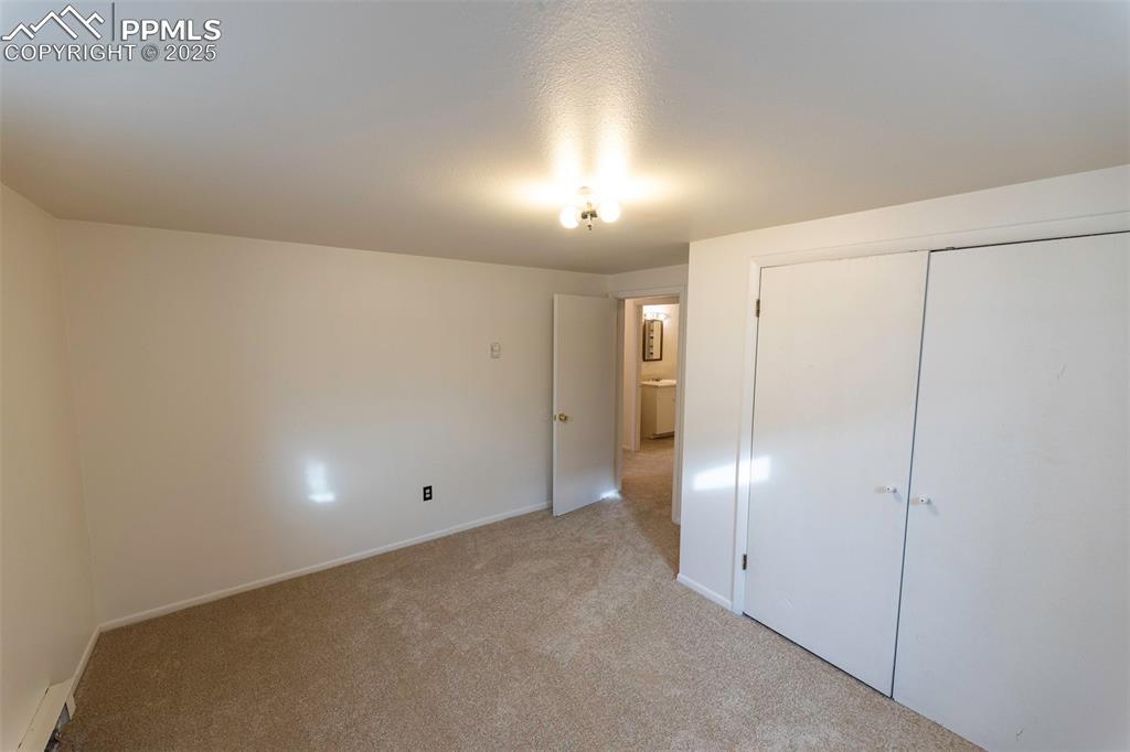 Image 39 of 45: Bedroom