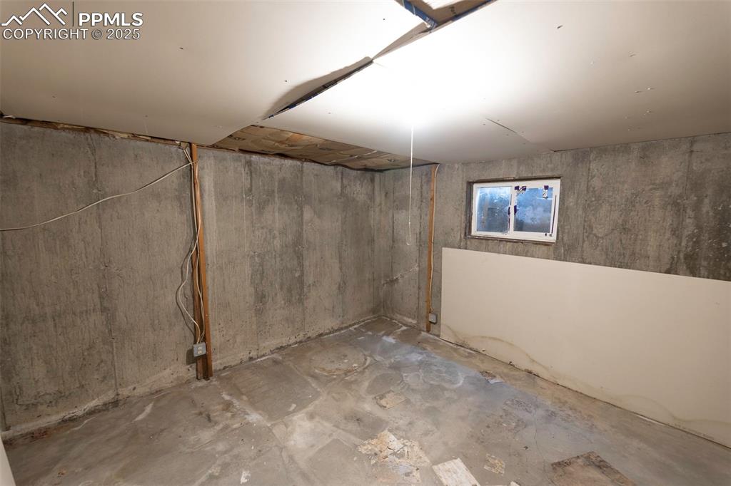 Image 42 of 45: Basement