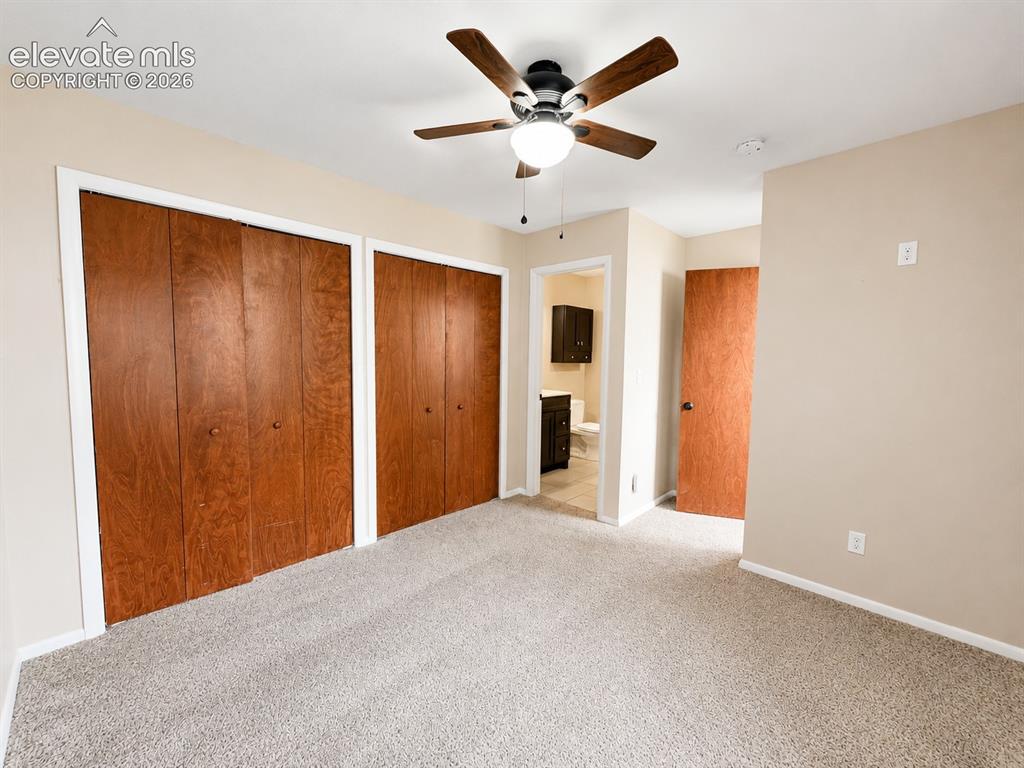 Image 14 of 30: Bedroom