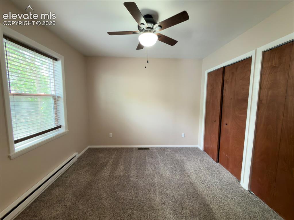 Image 15 of 30: Bedroom