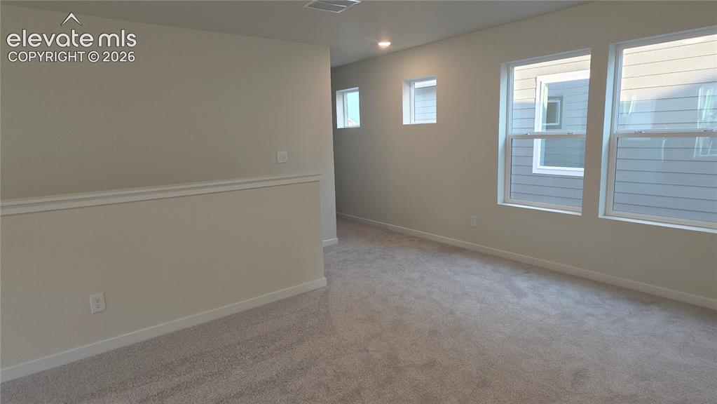 Image 15 of 20: Loft