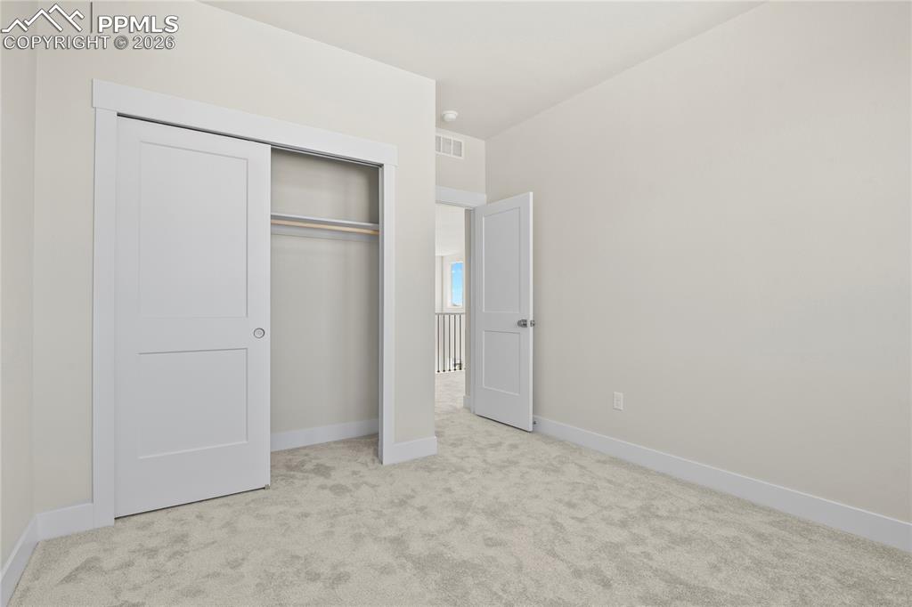 Image 26 of 42: Bedroom