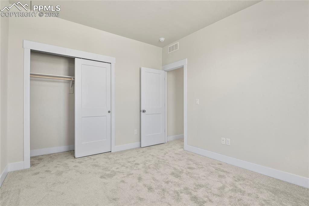 Image 29 of 42: Bedroom