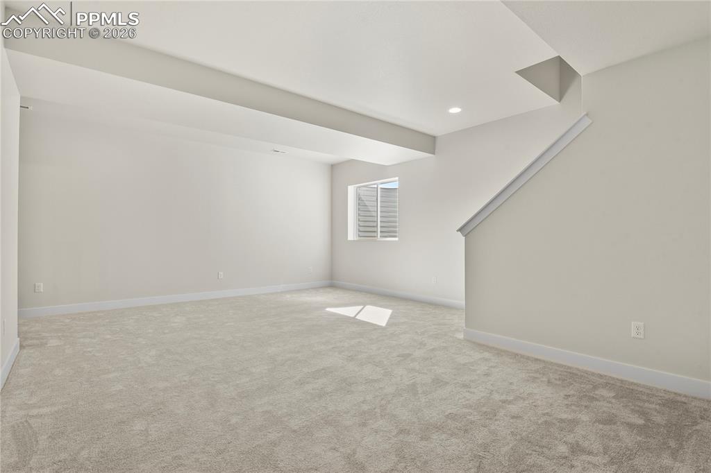 Image 32 of 42: Family Room