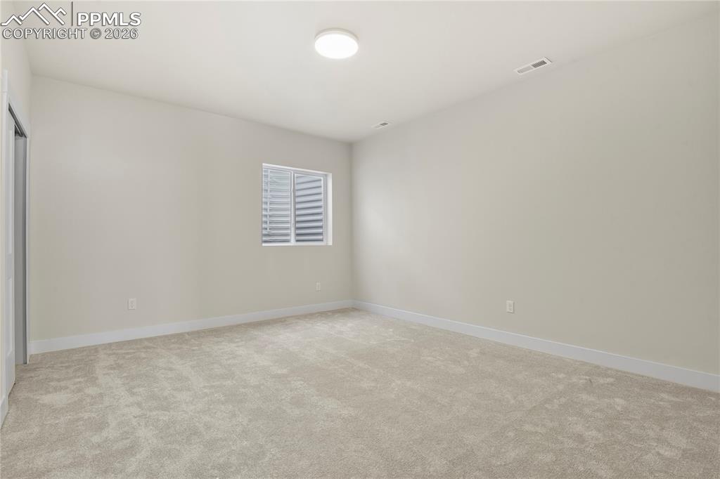 Image 34 of 42: Bedroom