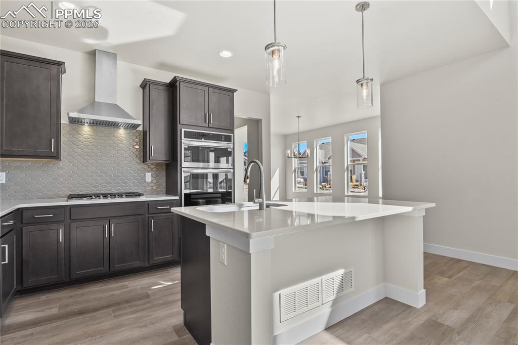 Image 8 of 42: Kitchen