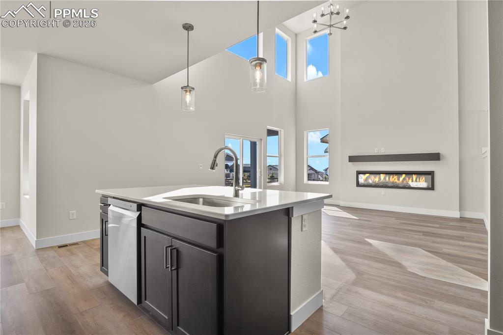 Image 9 of 42: Kitchen