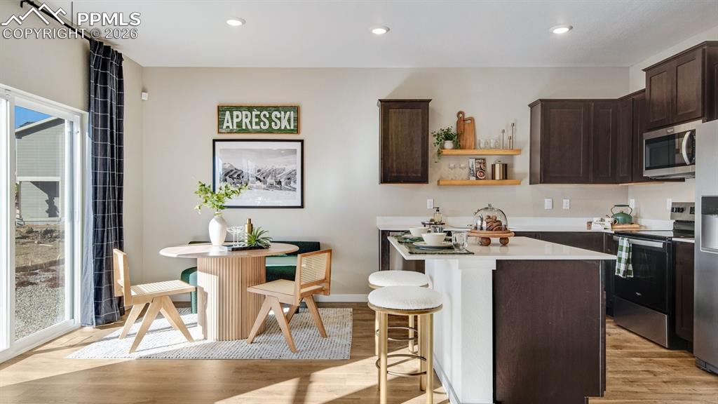 Image 14 of 36: Kitchen