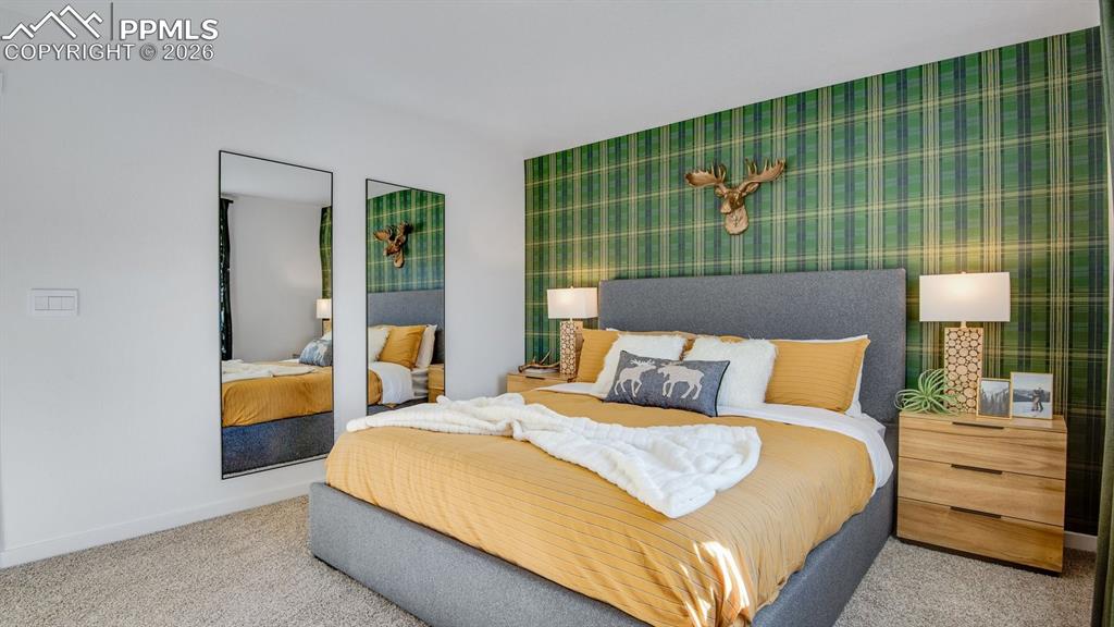 Image 28 of 36: Bedroom