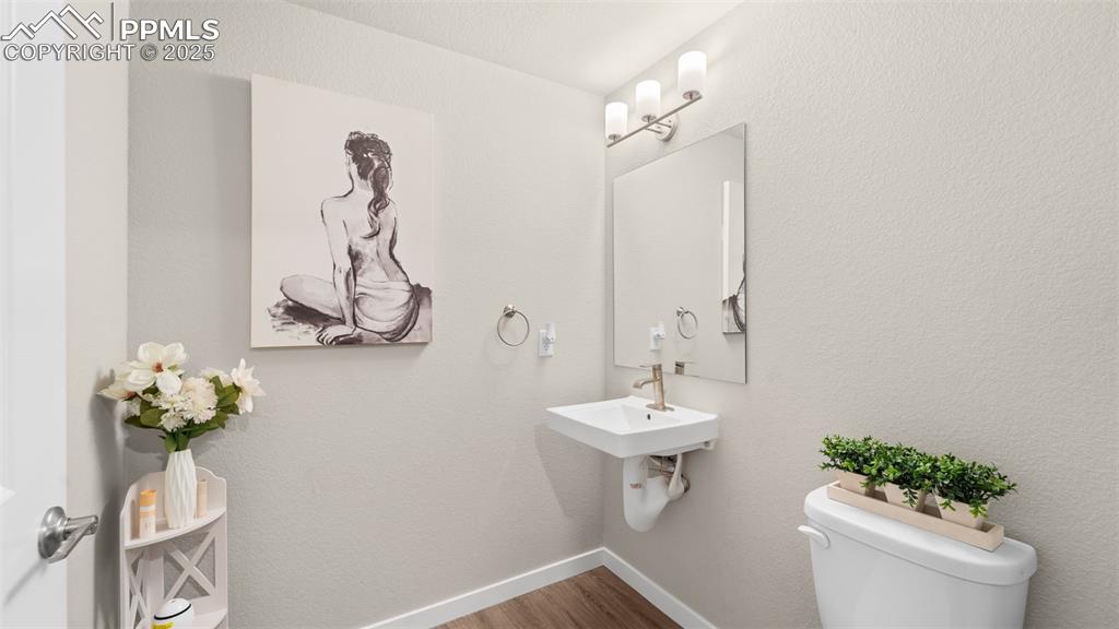 Image 3 of 20: Bathroom