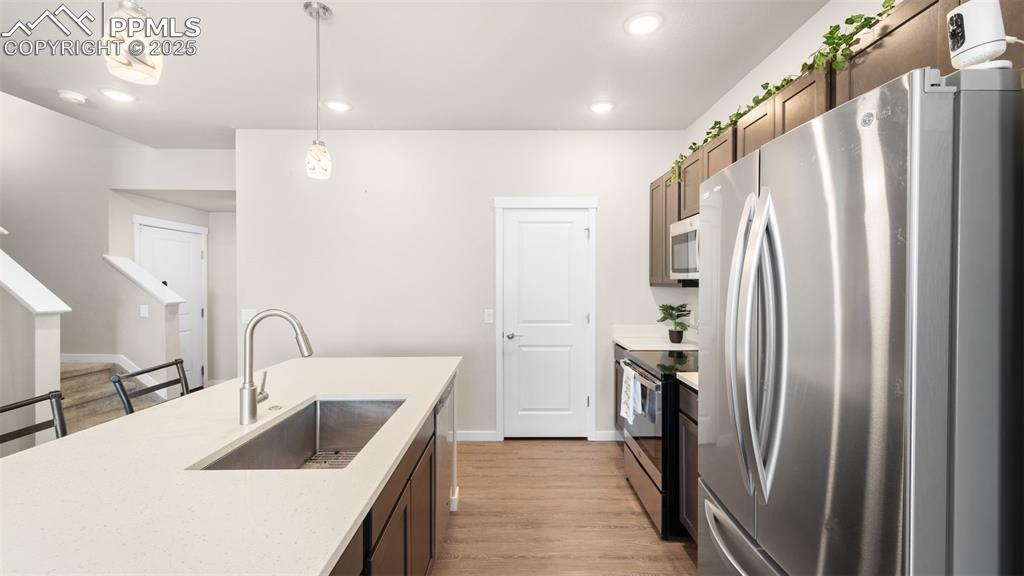 Image 8 of 20: Kitchen