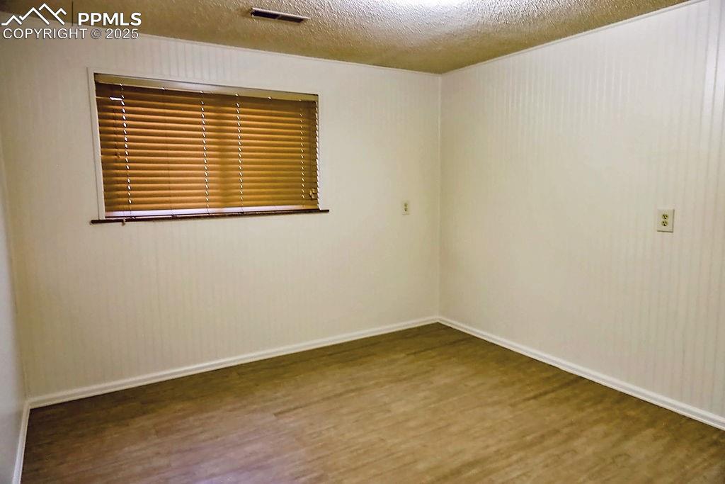 Image 38 of 50: Lower Level Bedroom #4