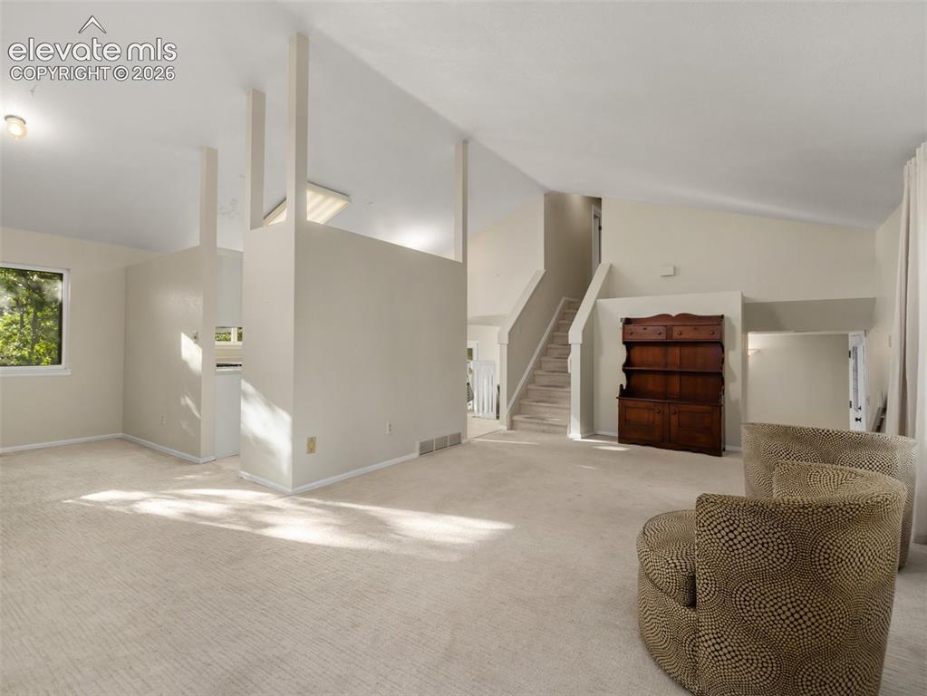 Image 11 of 36: Sitting Room