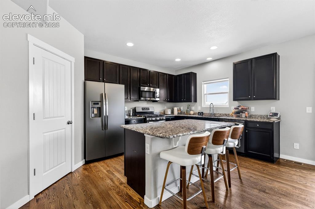 Image 14 of 46: Kitchen