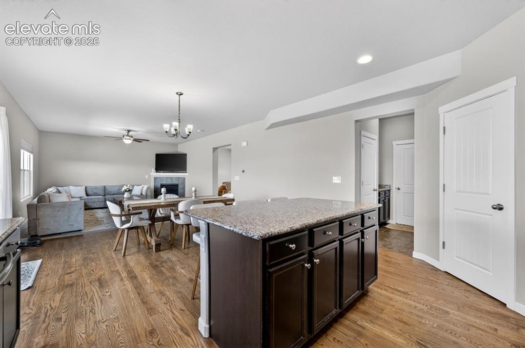 Image 17 of 46: Kitchen