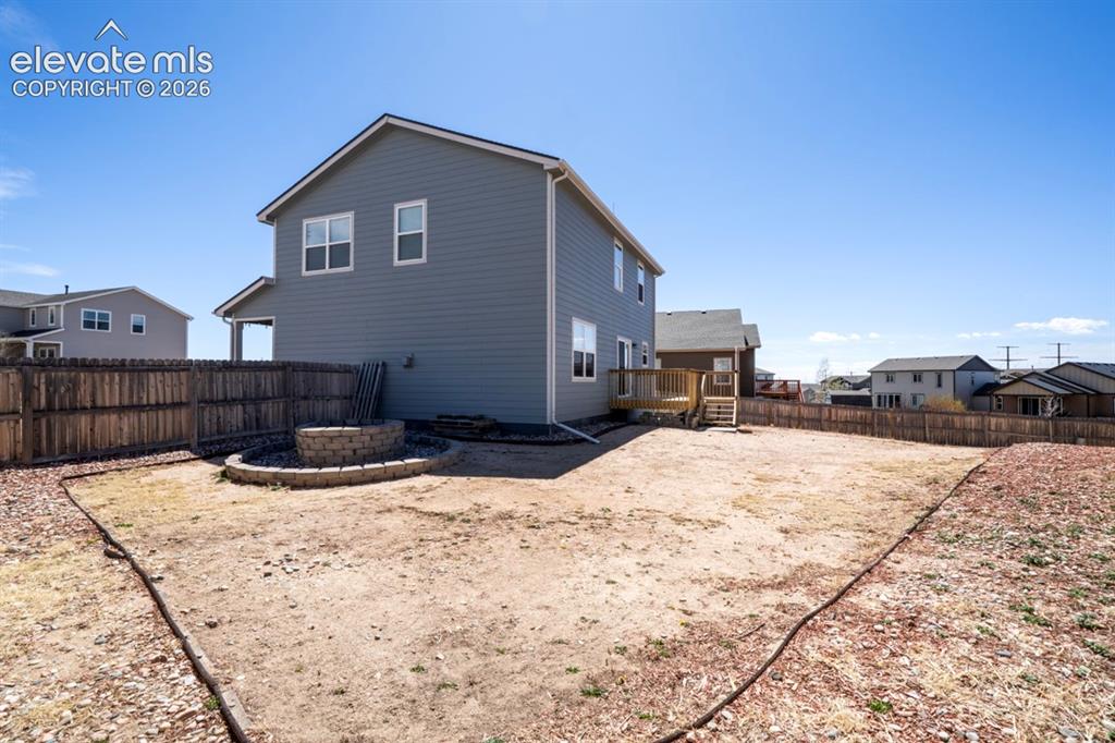 Image 44 of 46: Back of Structure