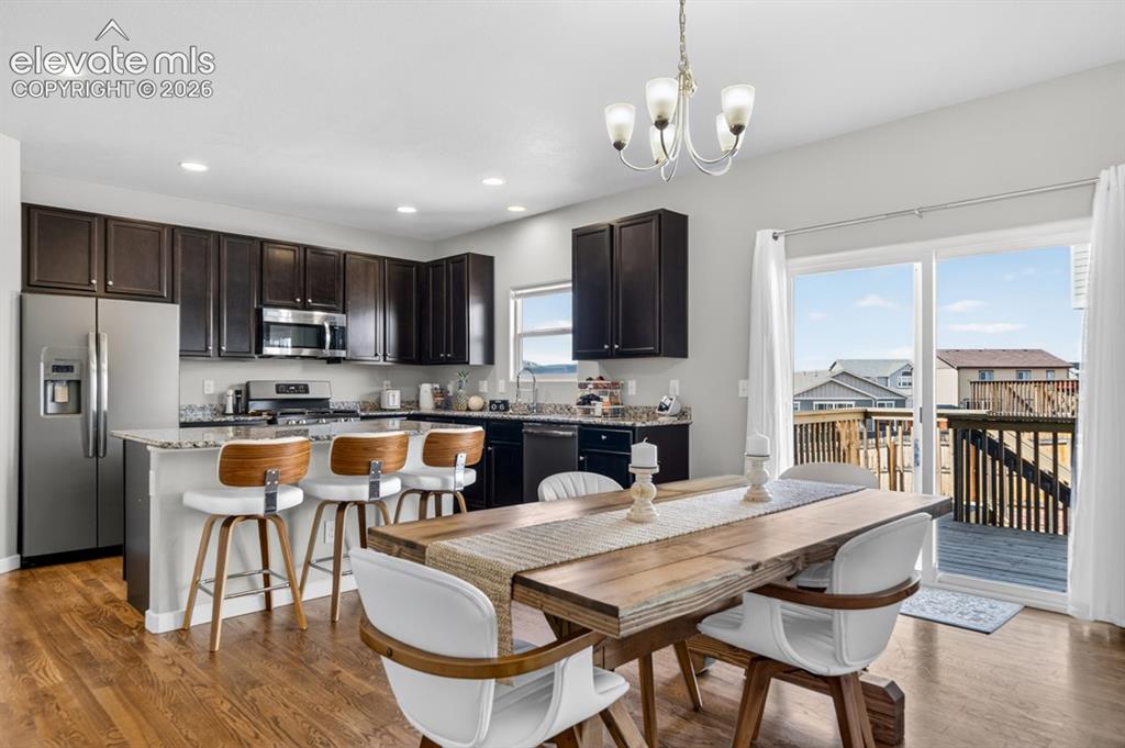Image 8 of 46: Dining Area