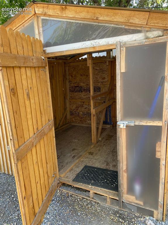 Image 18 of 18: Storage