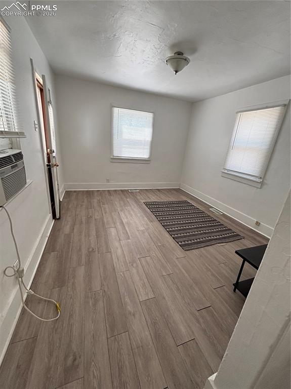 Image 3 of 12: Living Room