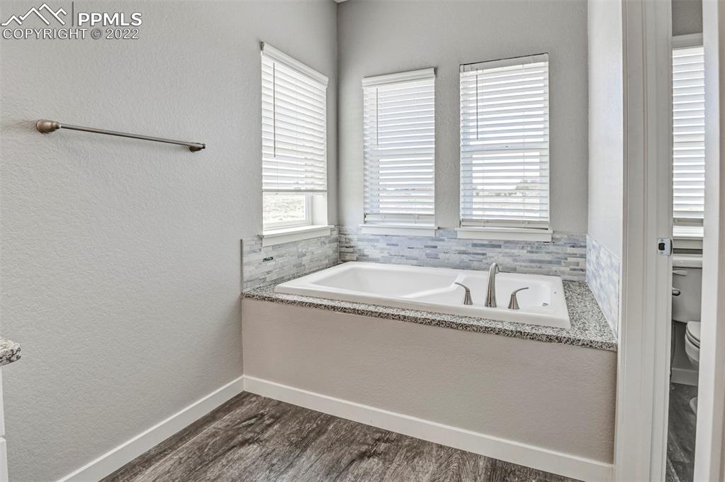 Listing 6939052, Image 17 of 48