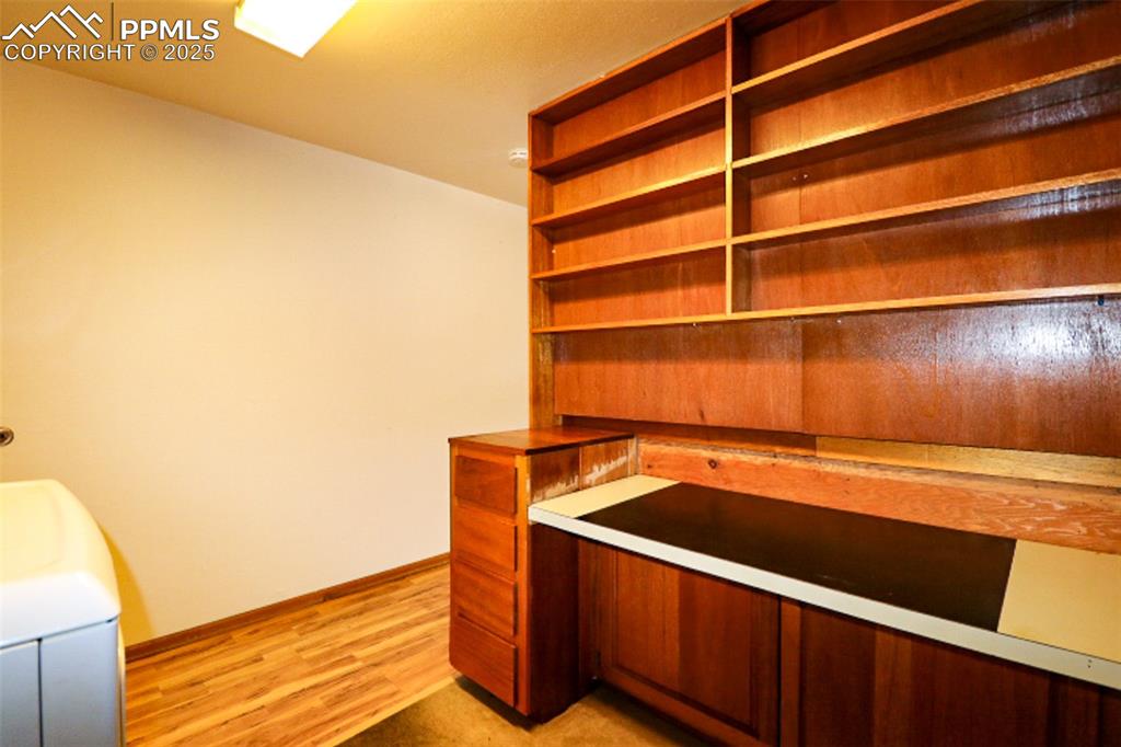 Image 13 of 24: Office