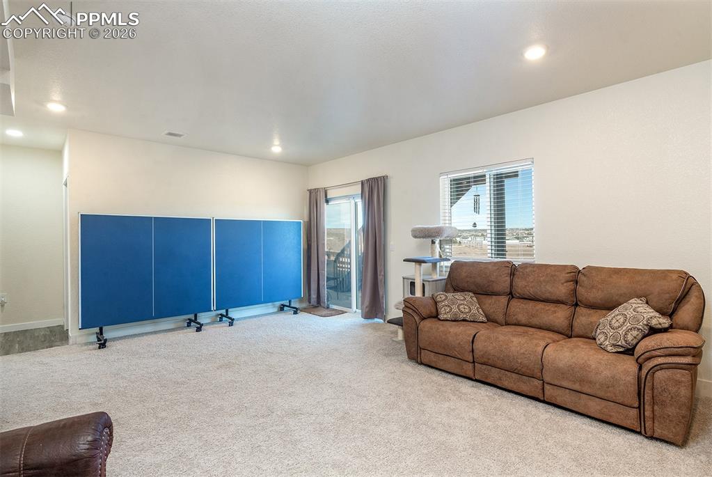 Image 11 of 32: Living Room