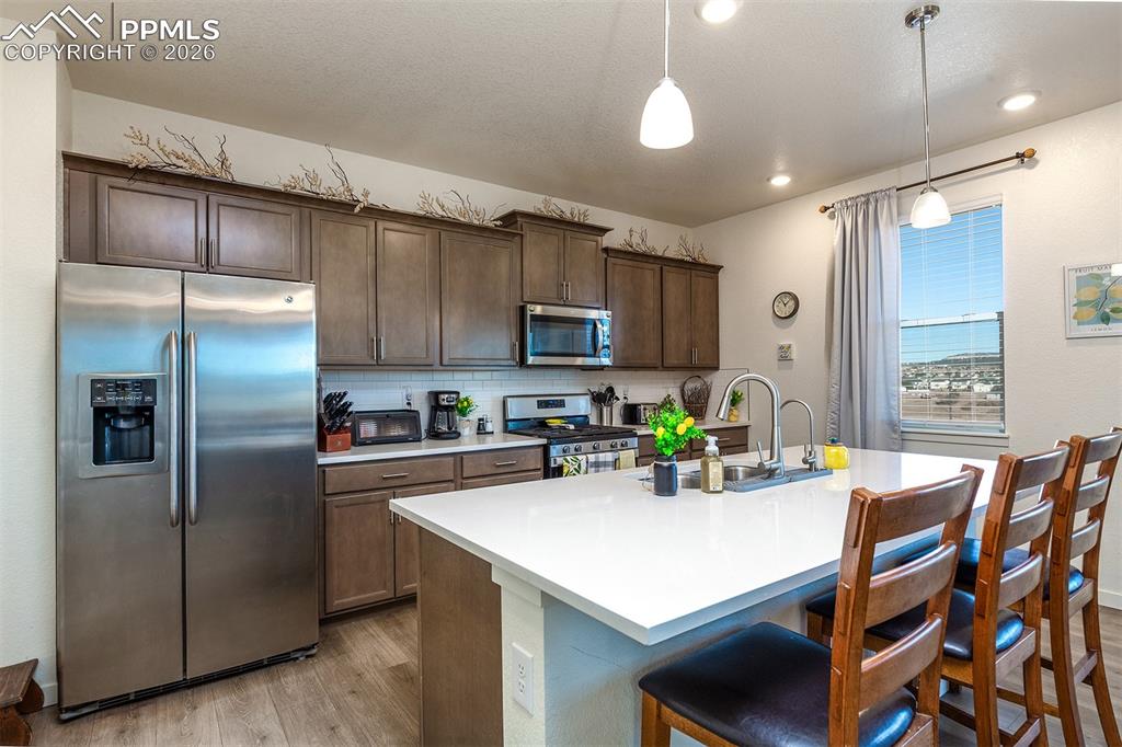 Image 6 of 32: Kitchen