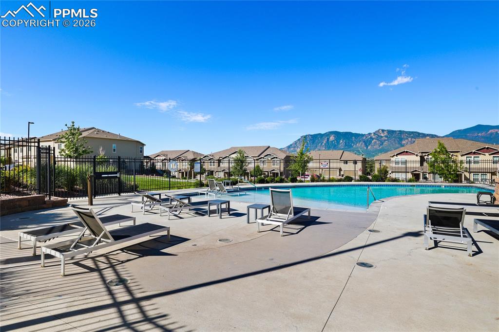 Image 30 of 33: Pool