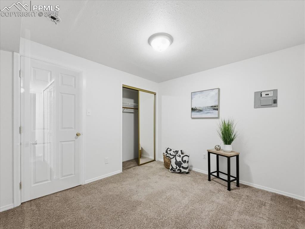 Image 27 of 40: Bedroom