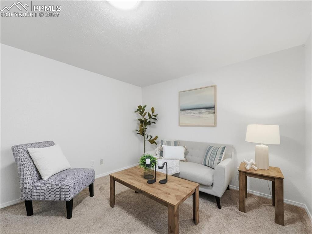 Image 5 of 40: Living Room