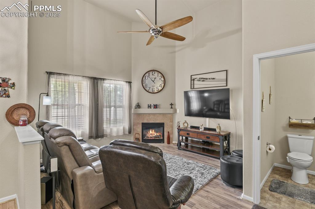 Image 4 of 29: Living Room