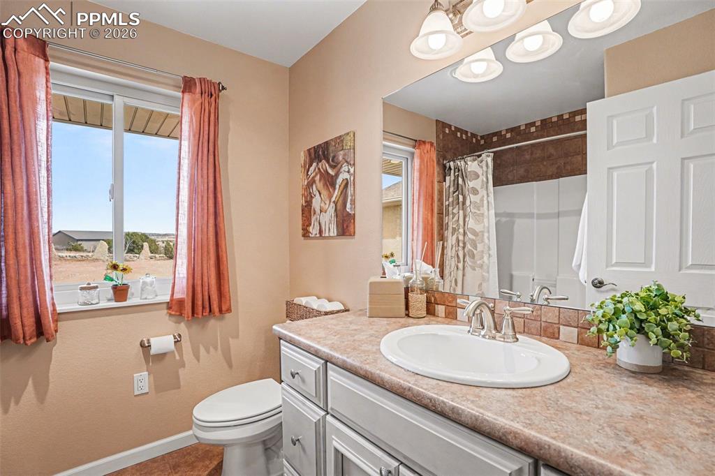 Image 17 of 47: Main level