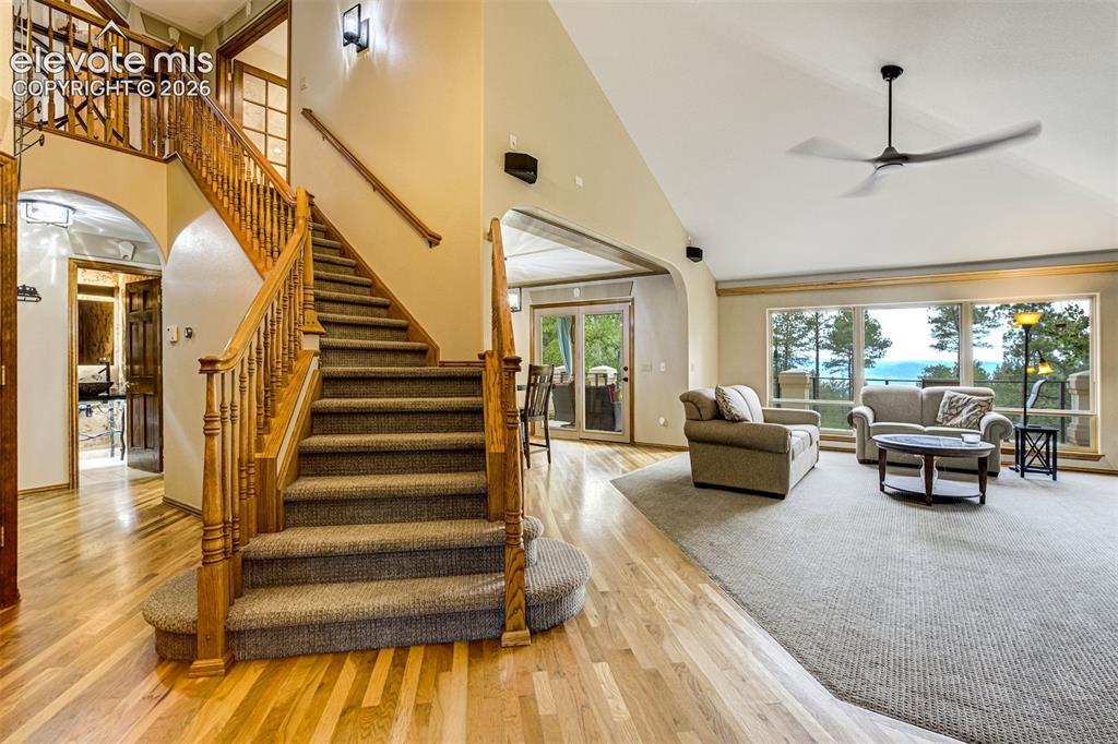 Image 6 of 40: Hardwoods floors, entrway closet