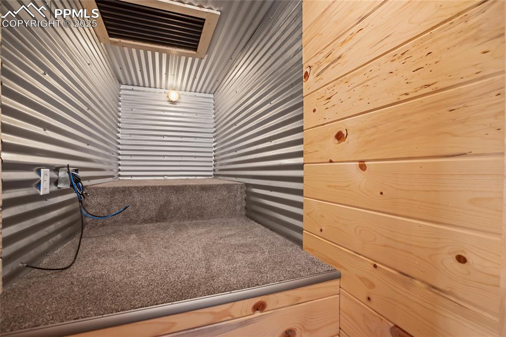 Image 31 of 45: carpeted storage room that already has ethernet hookups