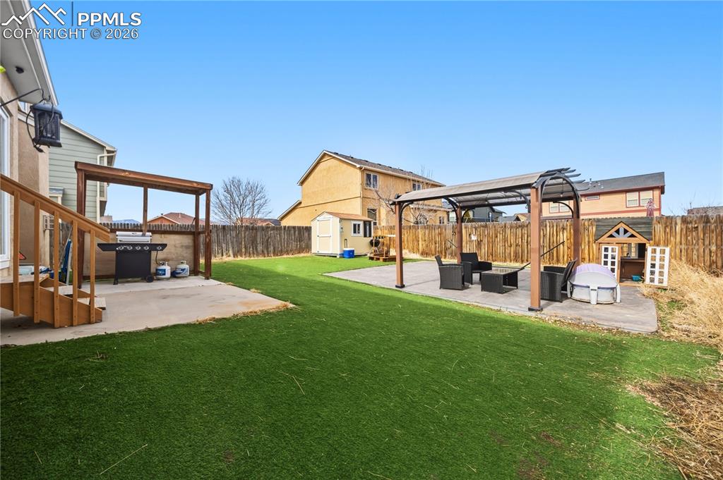 Image 2 of 34: Back of Structure