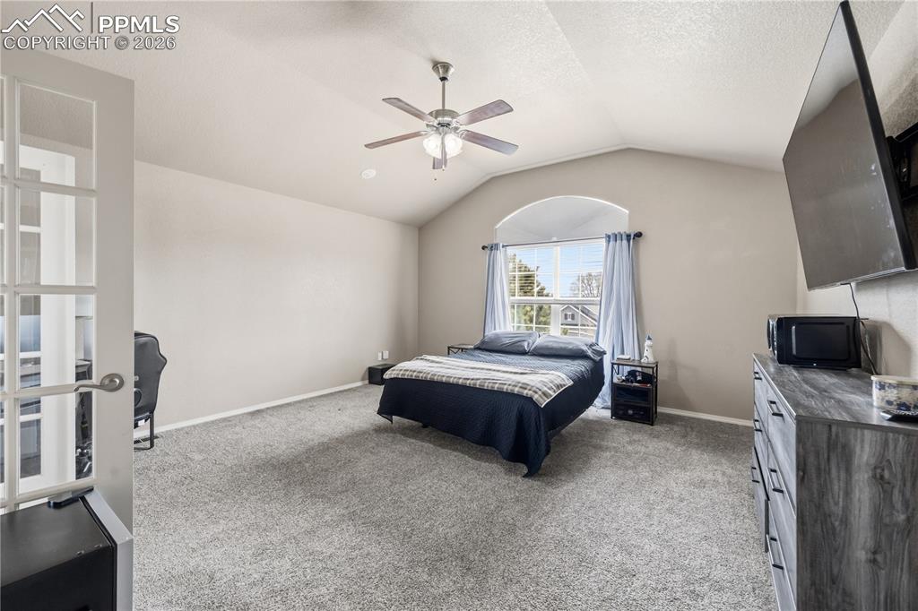 Image 20 of 34: Master Bedroom