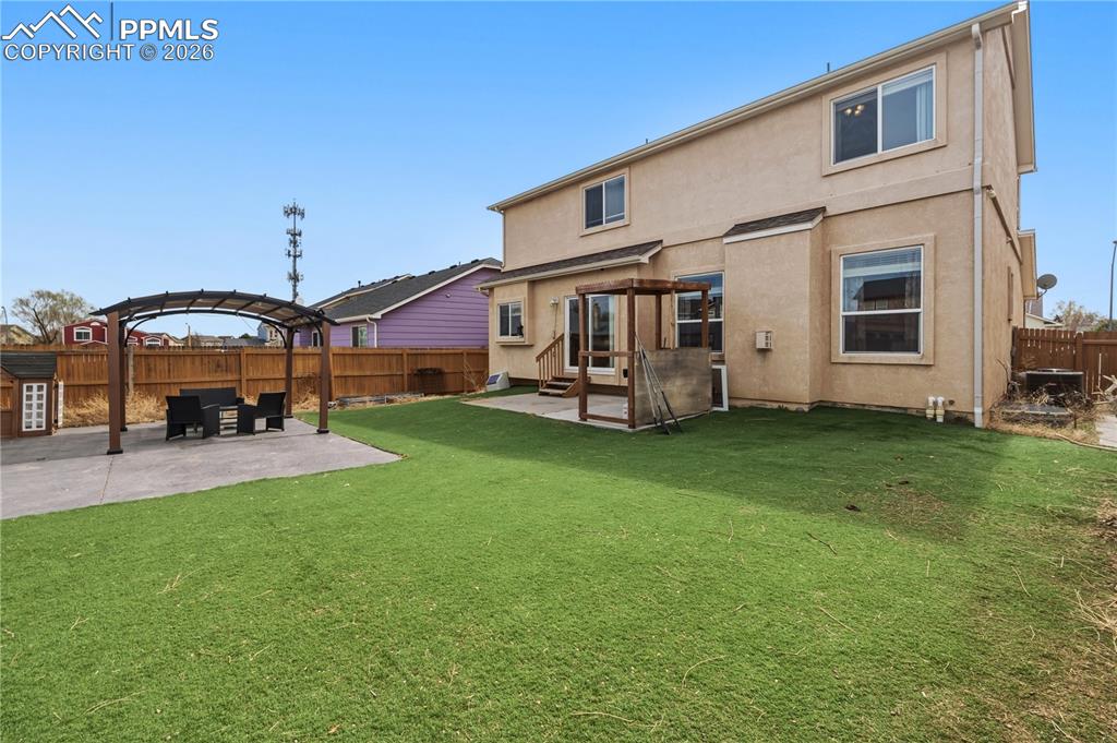 Image 33 of 34: Back of Structure