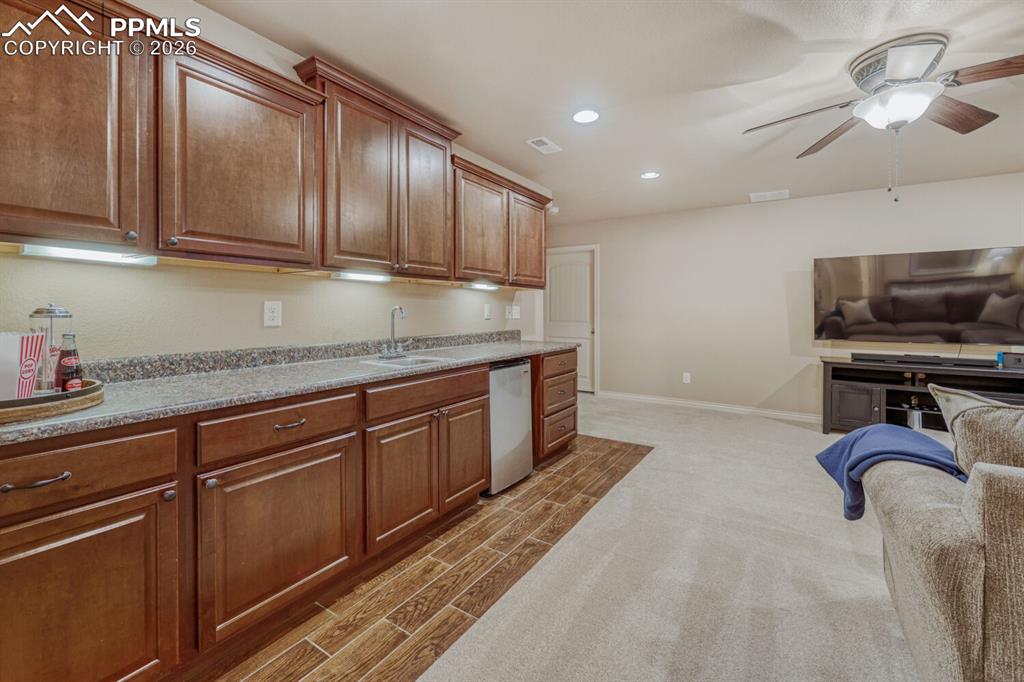 Image 30 of 50: Family Room