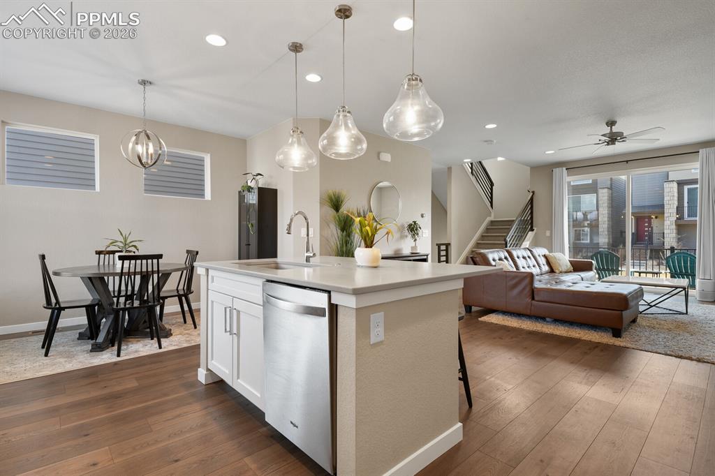 Image 15 of 35: Open Kitchen, Dining & Great Room