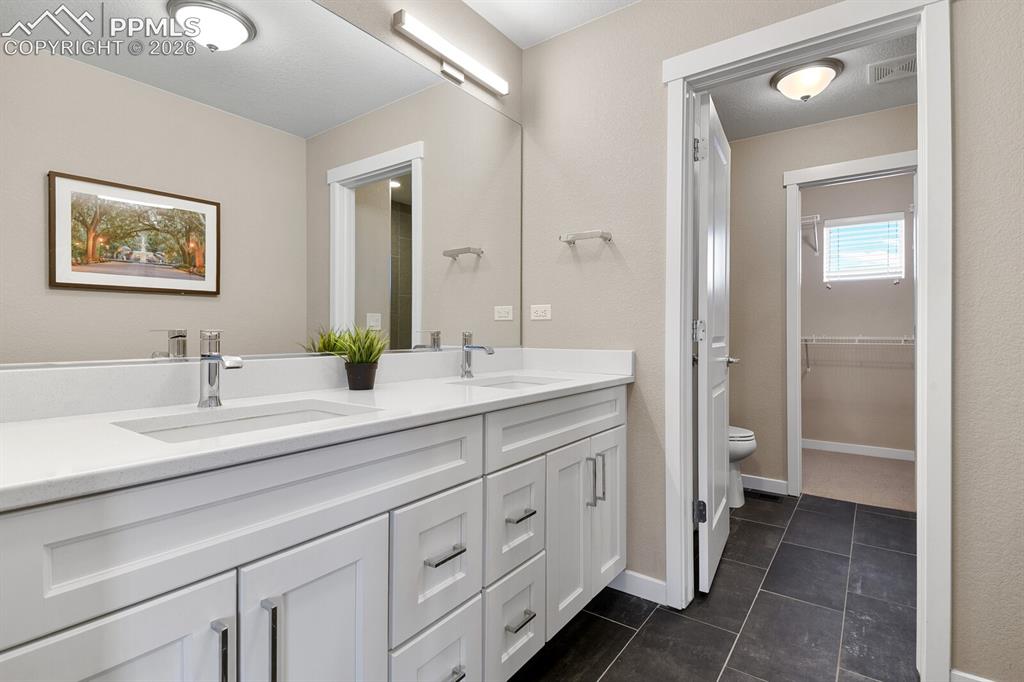 Image 20 of 35: Primary Suite Bath - Double Sinks