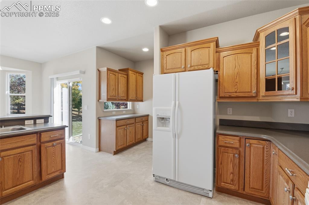 Image 12 of 46: Kitchen