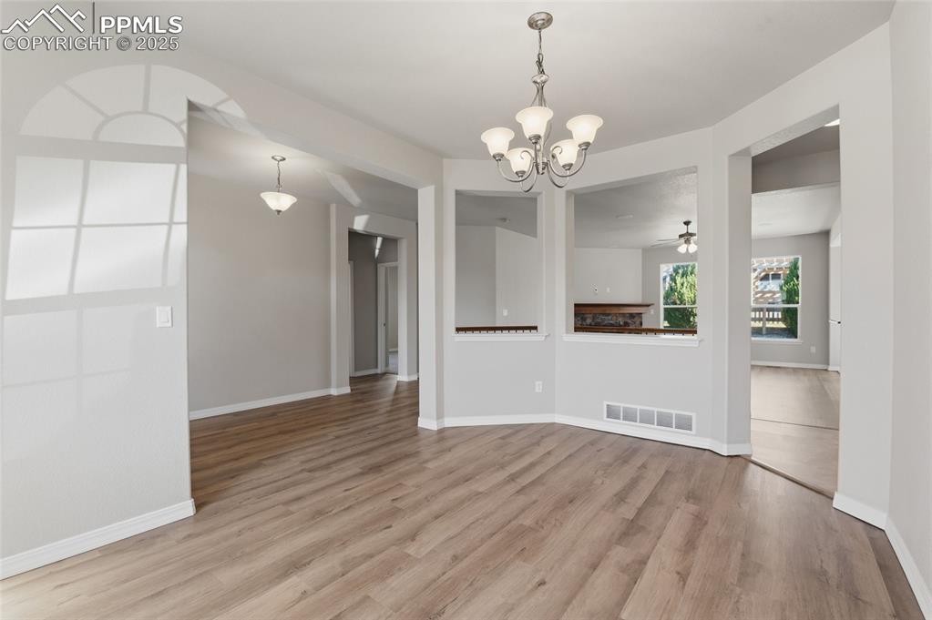 Image 16 of 46: Formal