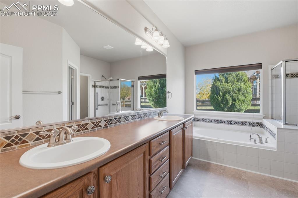 Image 23 of 46: Master Bathroom