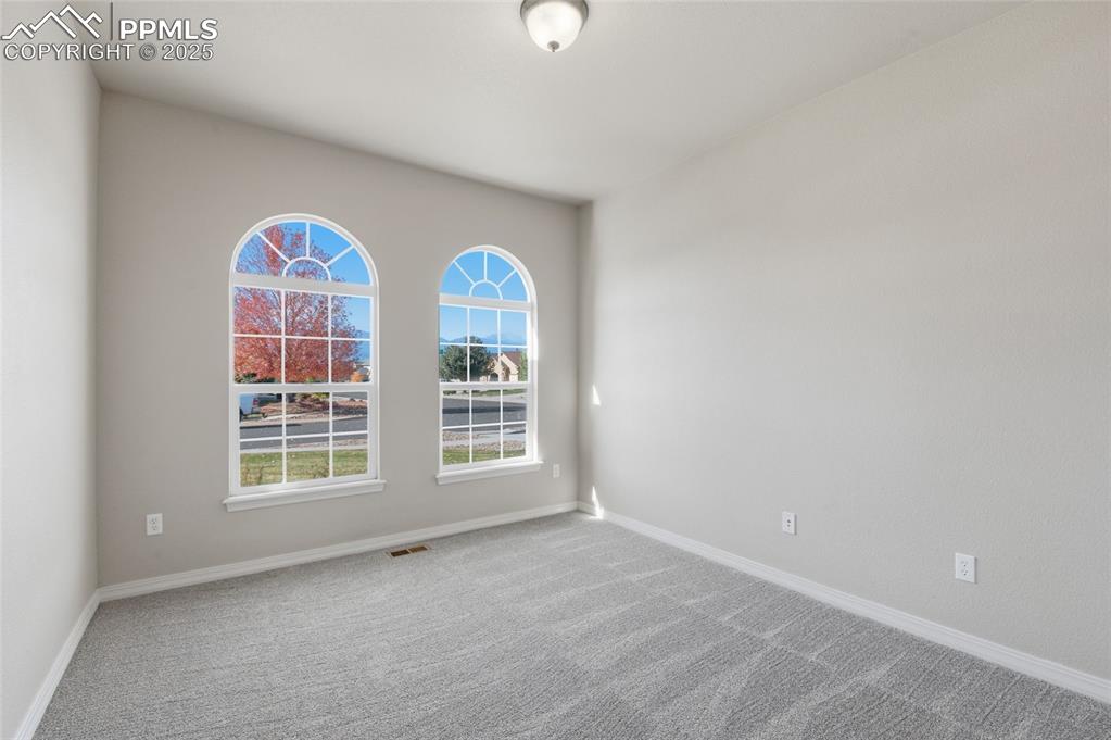 Image 25 of 46: Bedroom