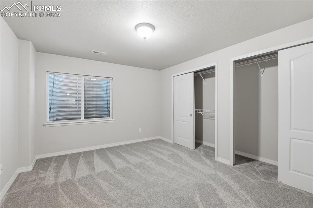 Image 31 of 46: Bedroom