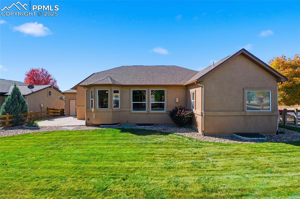 Image 42 of 46: Back of Structure