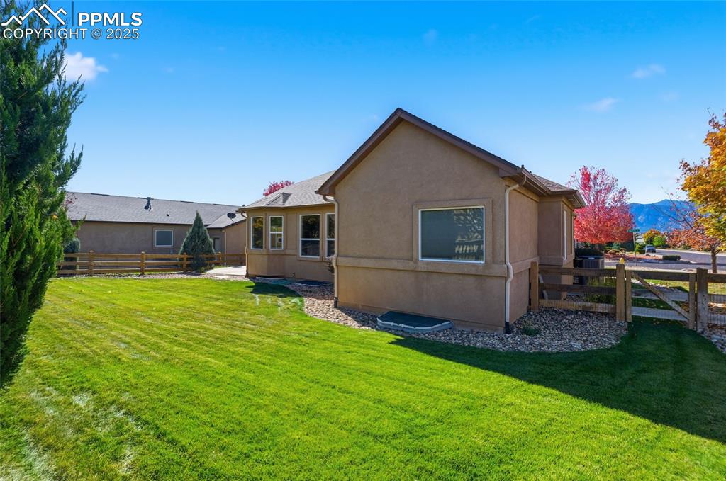 Image 43 of 46: Back of Structure