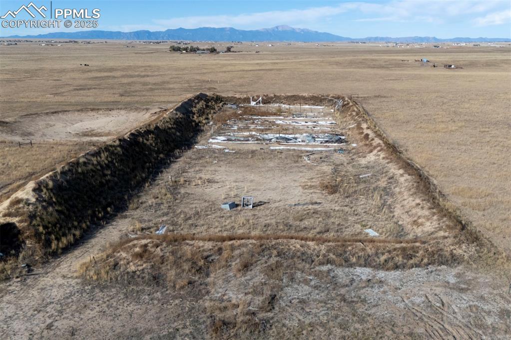 Image 40 of 40: Perfect area for a garden or a shooting range