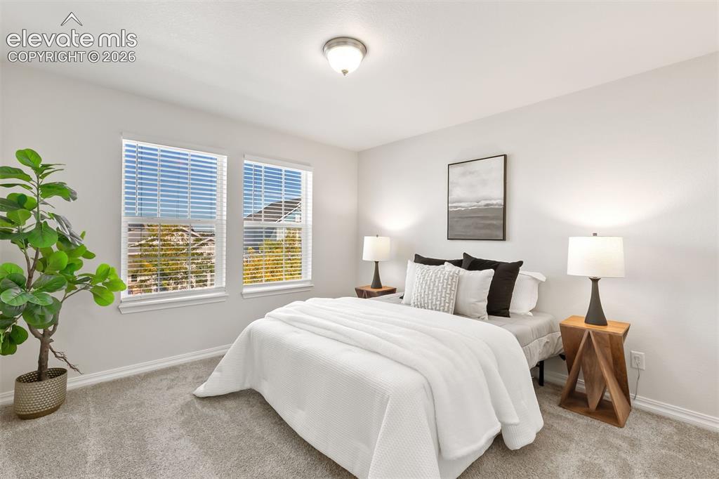 Image 9 of 25: Bedroom